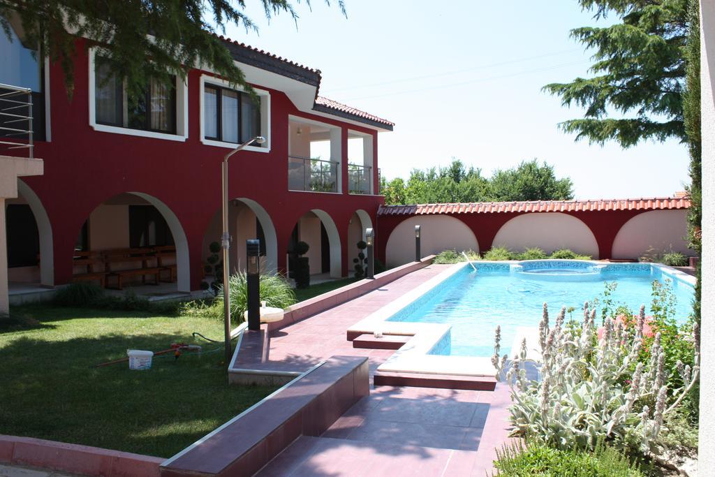 Hotel The Red House Kosharitsa Exterior foto