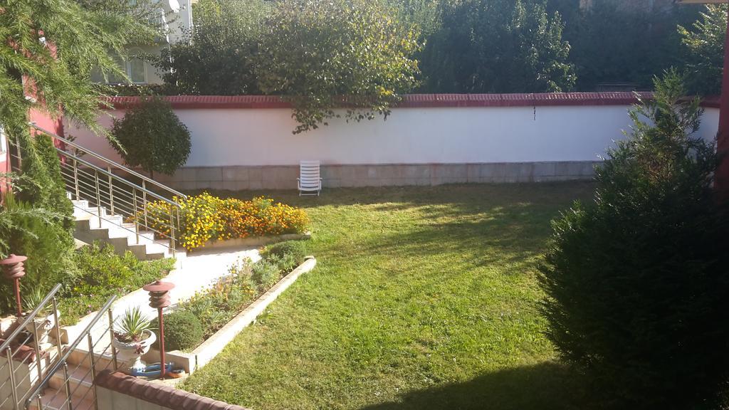 Hotel The Red House Kosharitsa Exterior foto